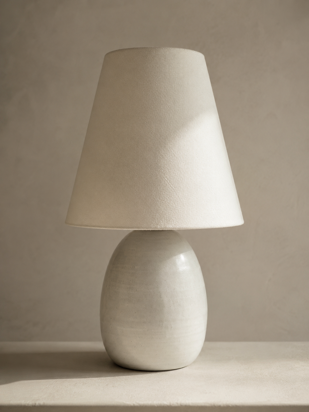 Minimal Ceramic Table Lamp